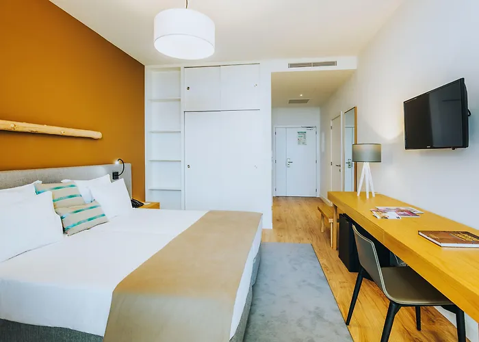 Baleira Village Hotel 4*