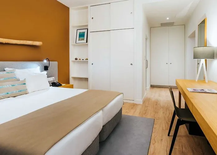 ホテル Baleira Village 4*